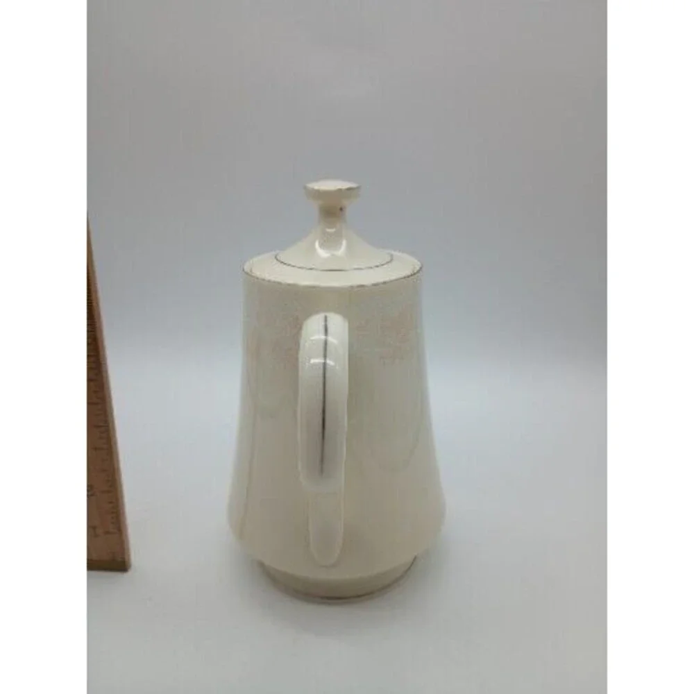 Budlet Teapot Ivory Fine China Leaf Vine Pattern
